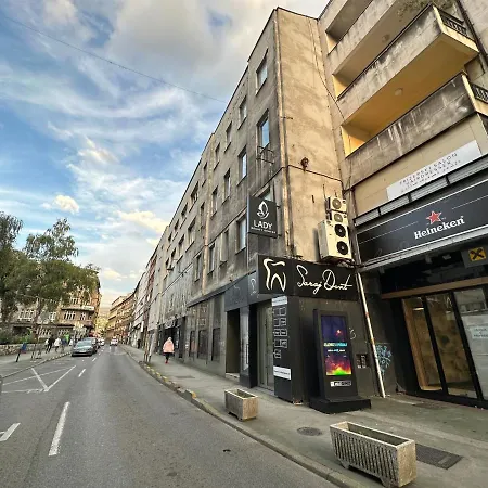 Easy Apartment