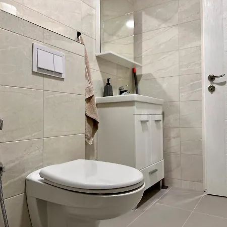 Easy Apartment *