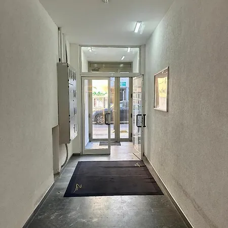 Easy Apartment *